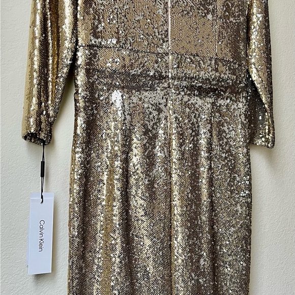 Calvin Klein Women’s Size 8 Shimmering V Neckline Gold Sequin 3/4 Sleeve Dress - Picture 6 of 16